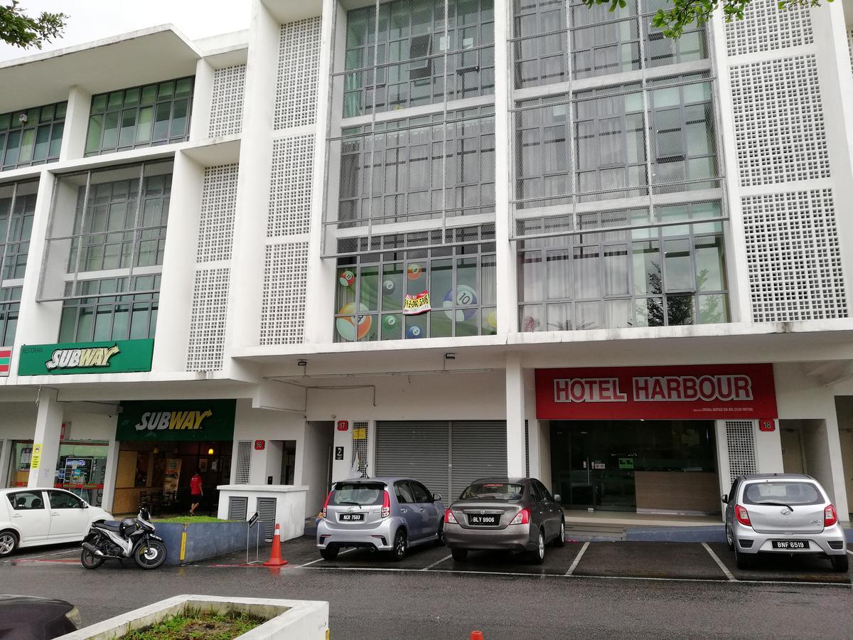 Harbour Hotel Petaling Jaya Exterior photo